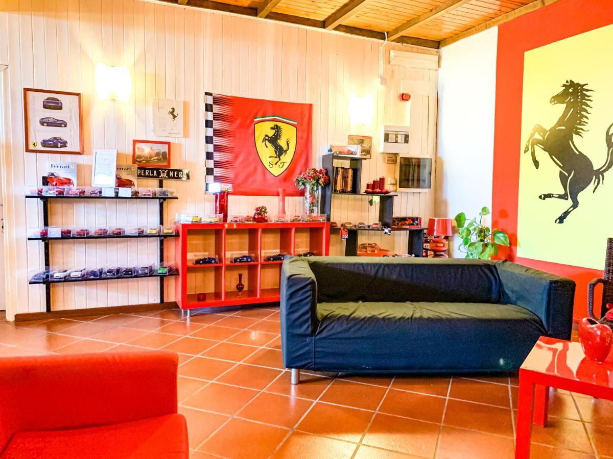 Hotel La Locanna Serramazzoni Zewnętrze zdjęcie