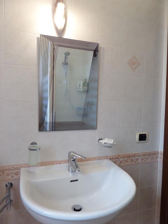 Hotel La Locanna Serramazzoni Zewnętrze zdjęcie